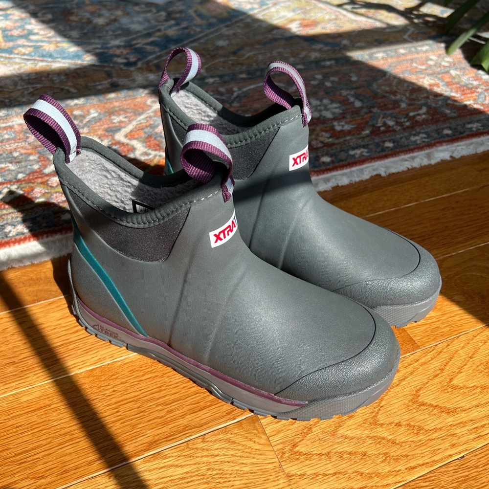 XTRATUF ICE FLEECE LINED ANKLE DECK BOOT NEW